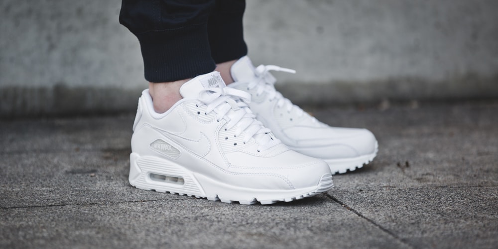 NIKE AIR MAX 90 LEATHER RESTOCK☆